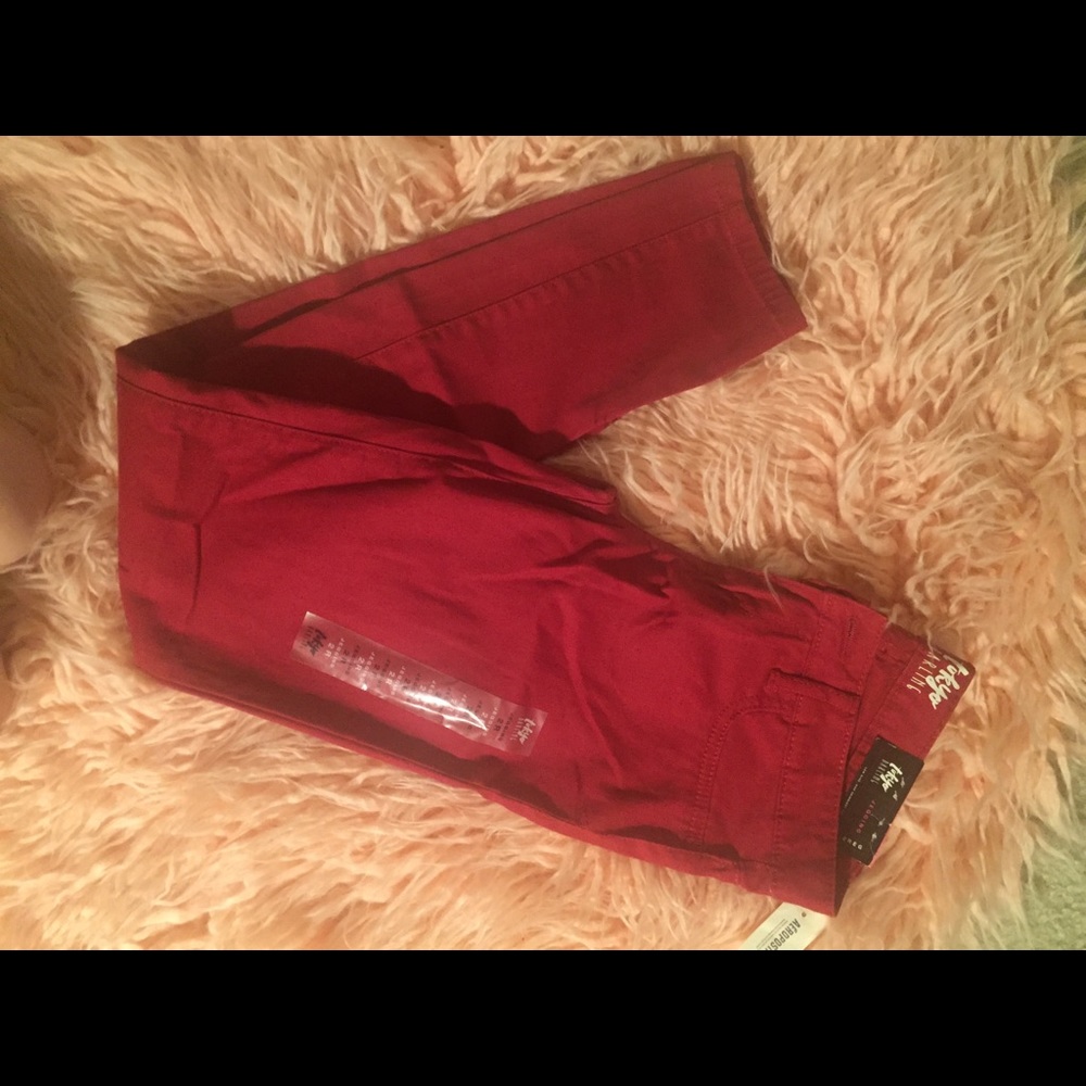 Red Aeropostale jeggings